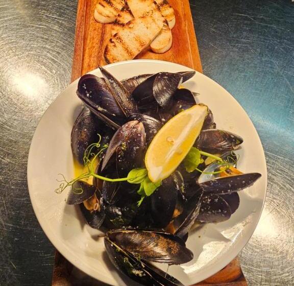 Общежитие The Yacht Inn