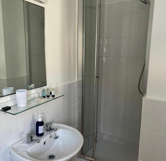 Общежитие The Yacht Inn