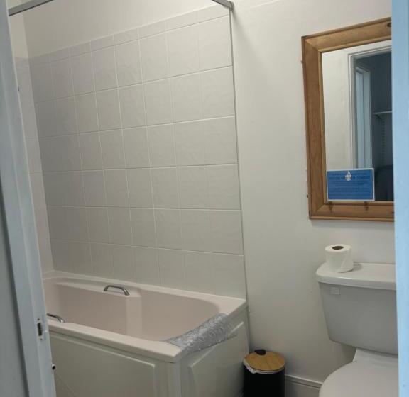 Общежитие The Yacht Inn