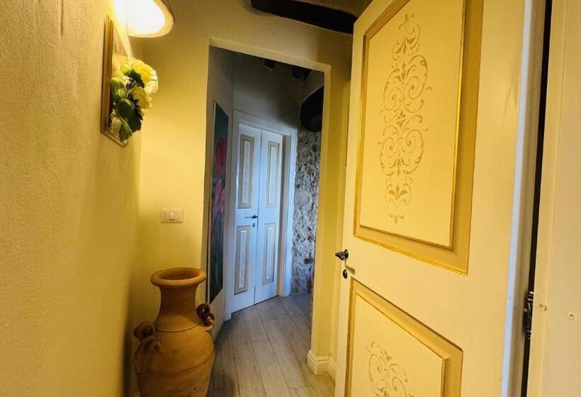 تختخواب و صبحانه Residenza Teatro Antico