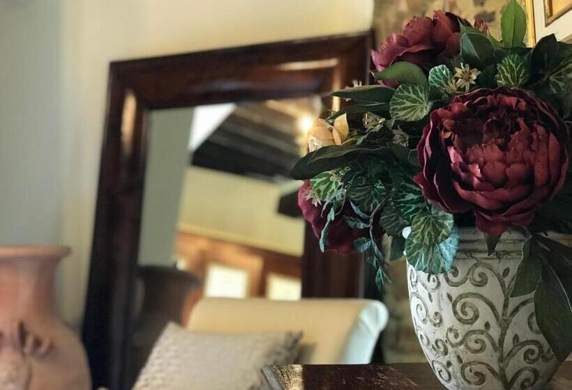 تختخواب و صبحانه Residenza Teatro Antico