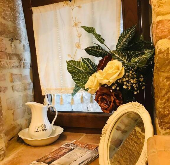 تختخواب و صبحانه Residenza Teatro Antico