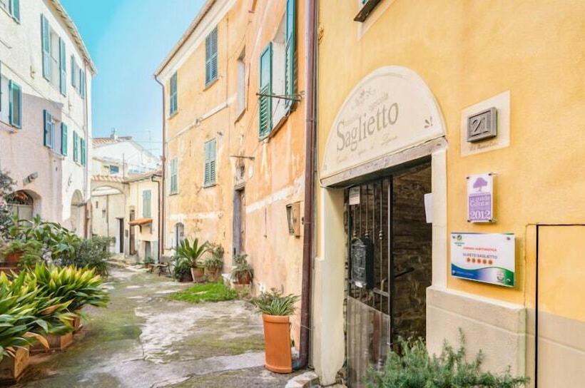 בית מלון כפרי Agriturismo Uliveto Saglietto