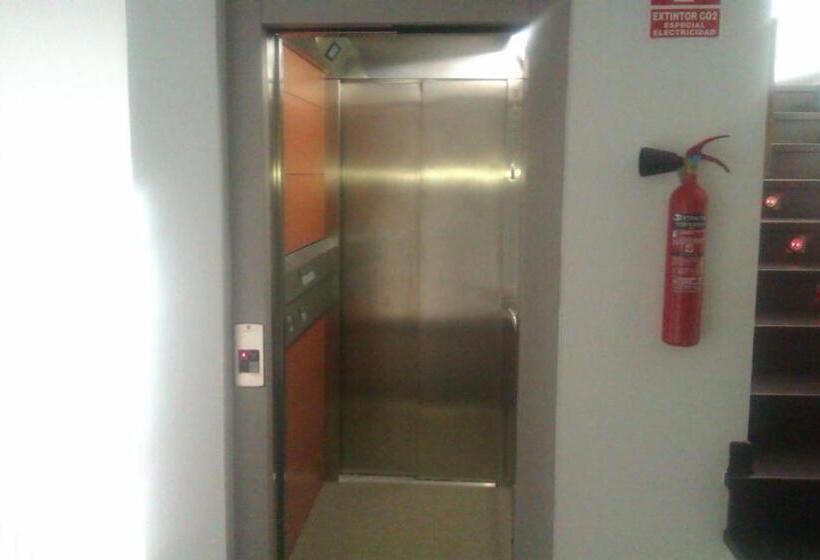 פנסיון Casa De Larios