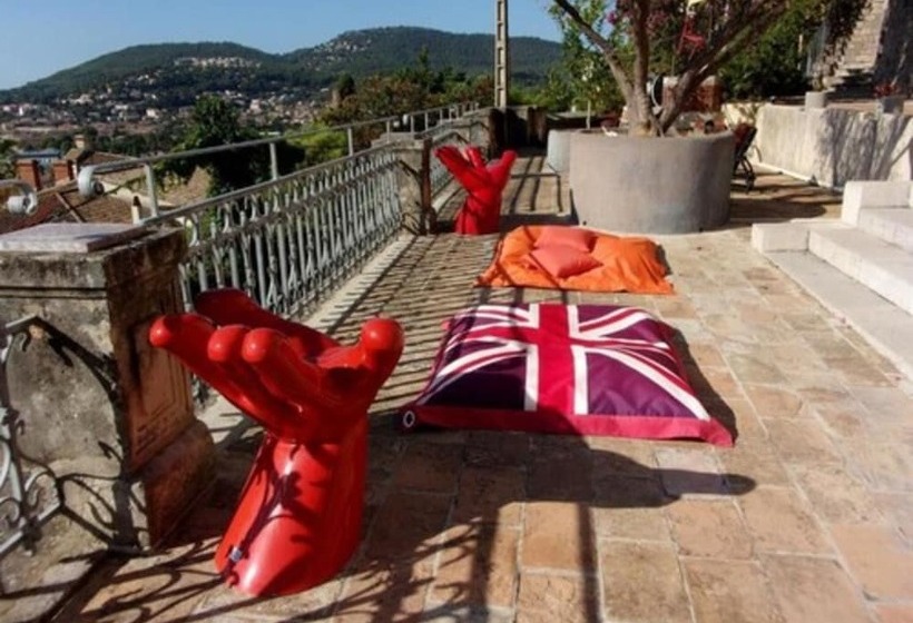 膳宿费 Castel Pierre Lisse