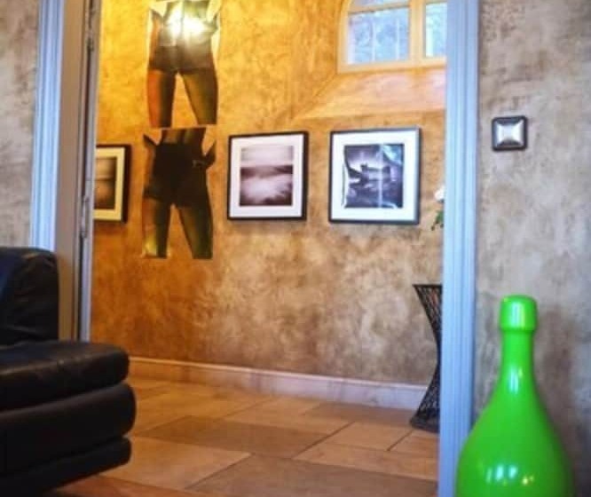 膳宿费 Castel Pierre Lisse