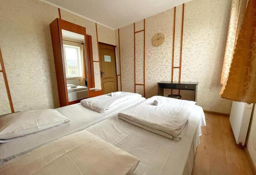 پانسیون Guest House Lviv