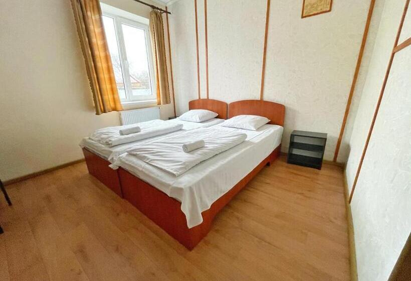 پانسیون Guest House Lviv