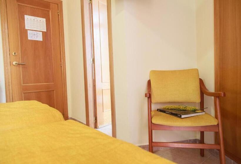 بنسيون Hostal Antigua Morellana