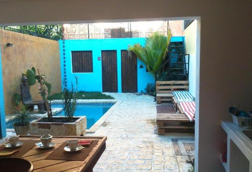بنسيون La Choza Guesthouse
