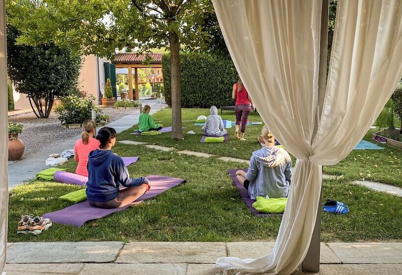 פנסיון La Rosa Gialla Bio Apartments & Rooms