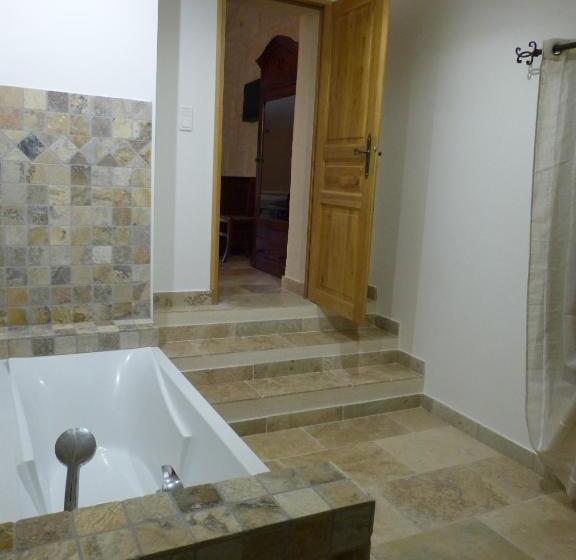 膳宿费 Le Mas D Isnard