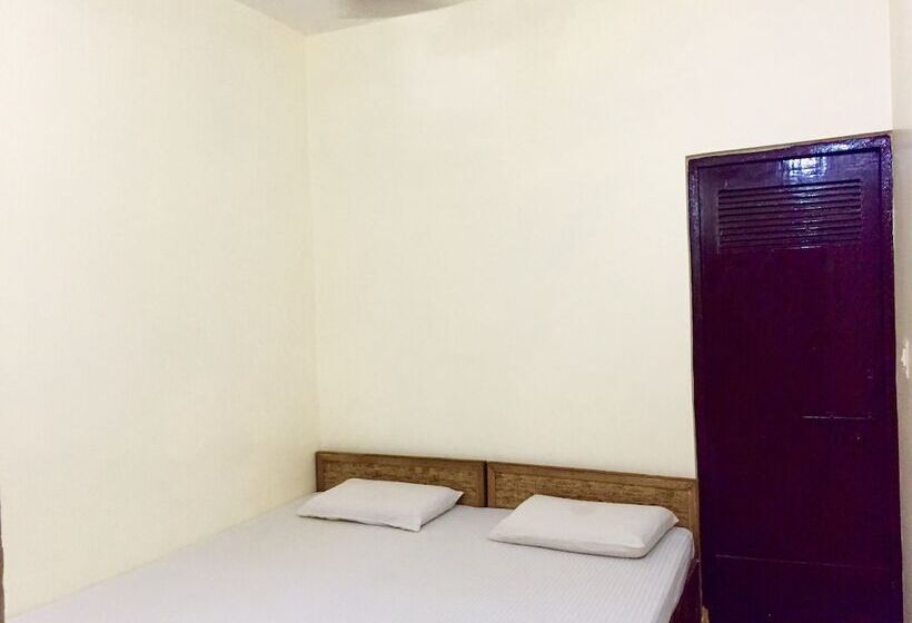 پانسیون Shanti Guest House