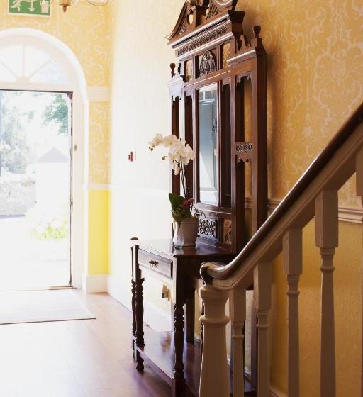 Пансион The Townhouse Strand