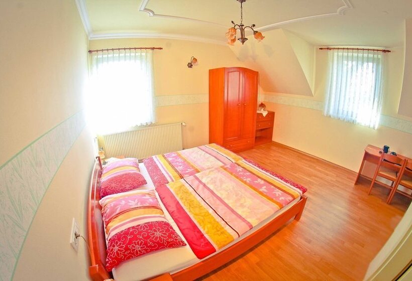 پانسیون Tourist Farm Tominc