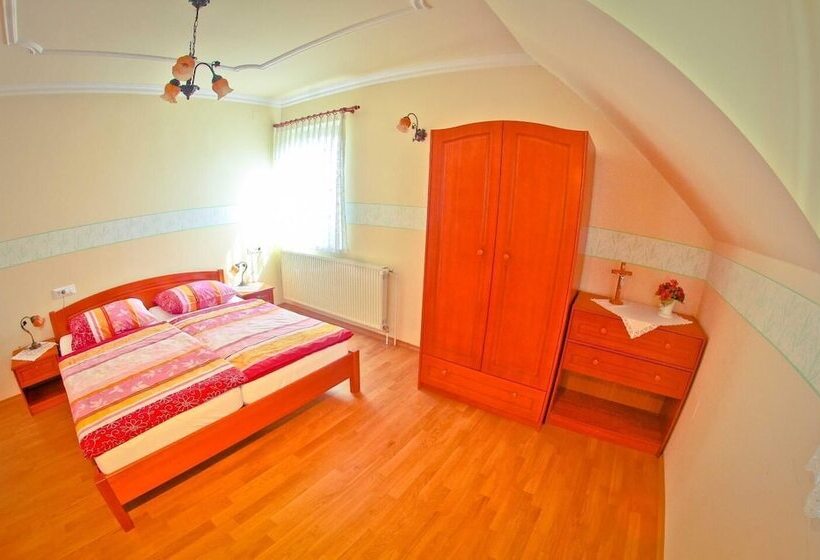 پانسیون Tourist Farm Tominc