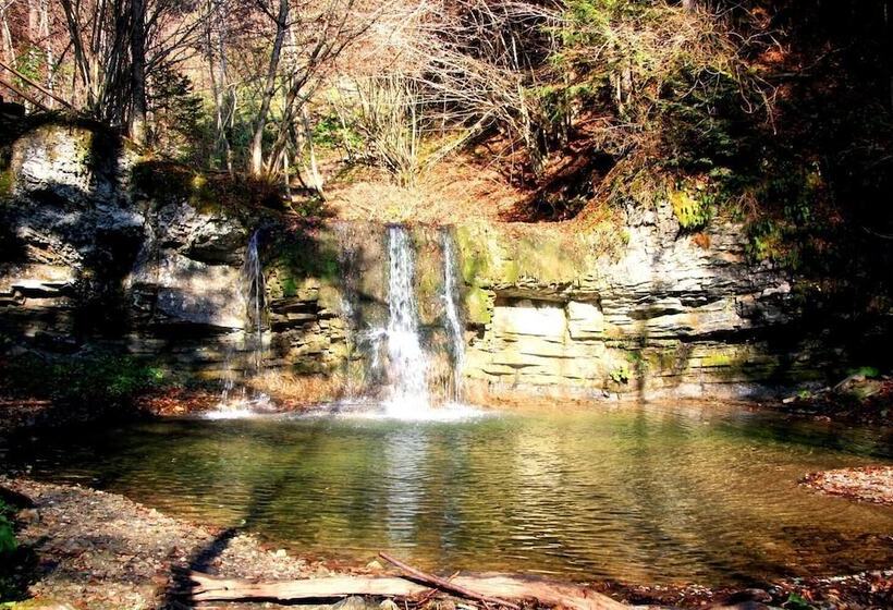 پانسیون Tourist Farm Tominc