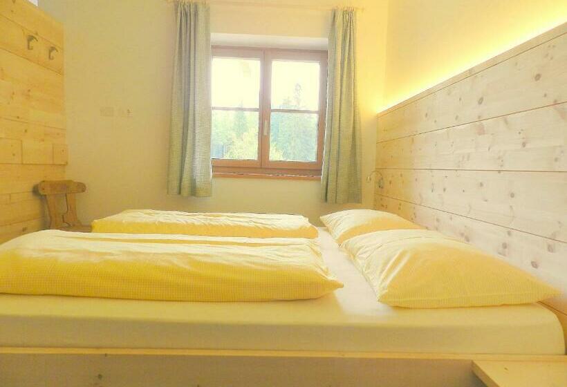 בית מלון כפרי Laerchhof