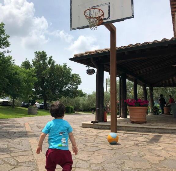 هتل Pian De' Somari