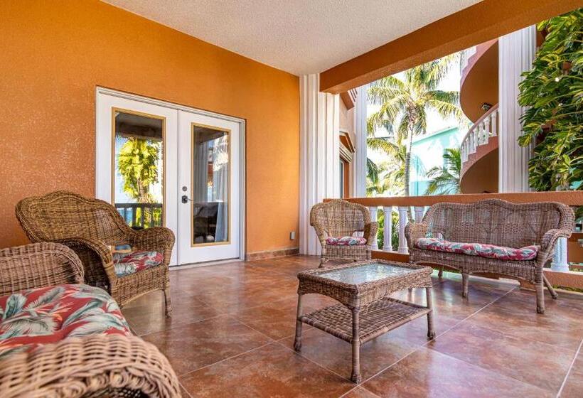 Lighthouse Beach Villas