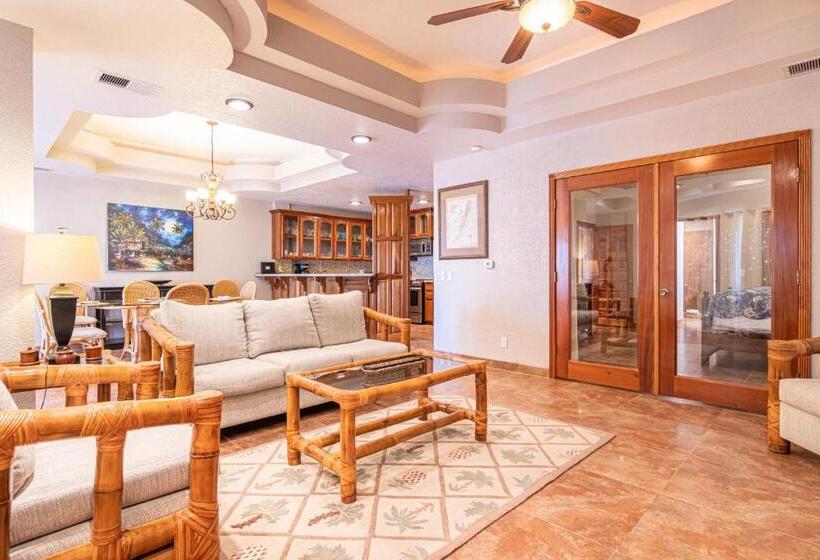 Lighthouse Beach Villas