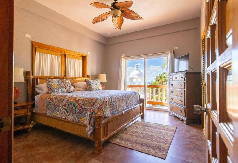 Lighthouse Beach Villas