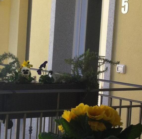 Пансион Bhl Boutique Rooms Legnano