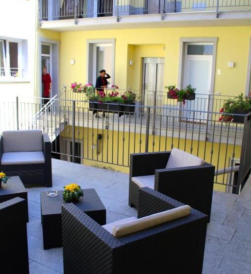 Пансион Bhl Boutique Rooms Legnano