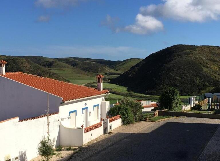 펜션 Carrapateira Lodge