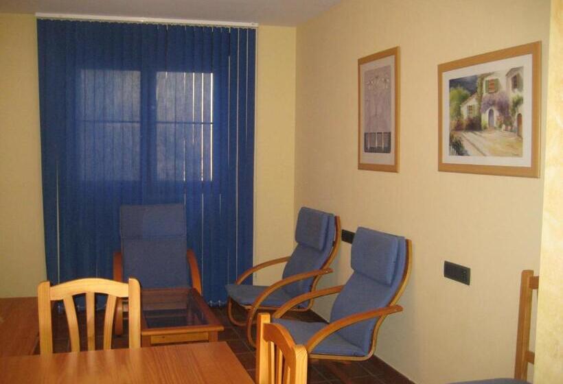 بنسيون Hostal Guarni