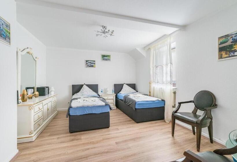 膳宿费 Nurburgring Rooms Pinocchio