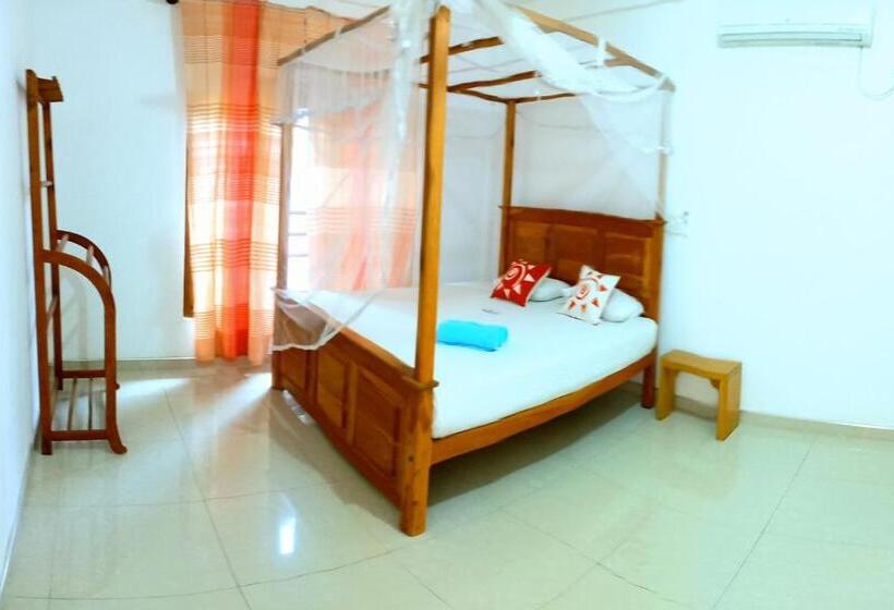 פנסיון Sasagara Beach Villa