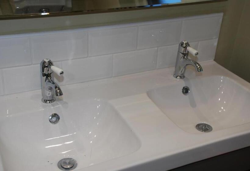 بنسيون Springdale Guest House