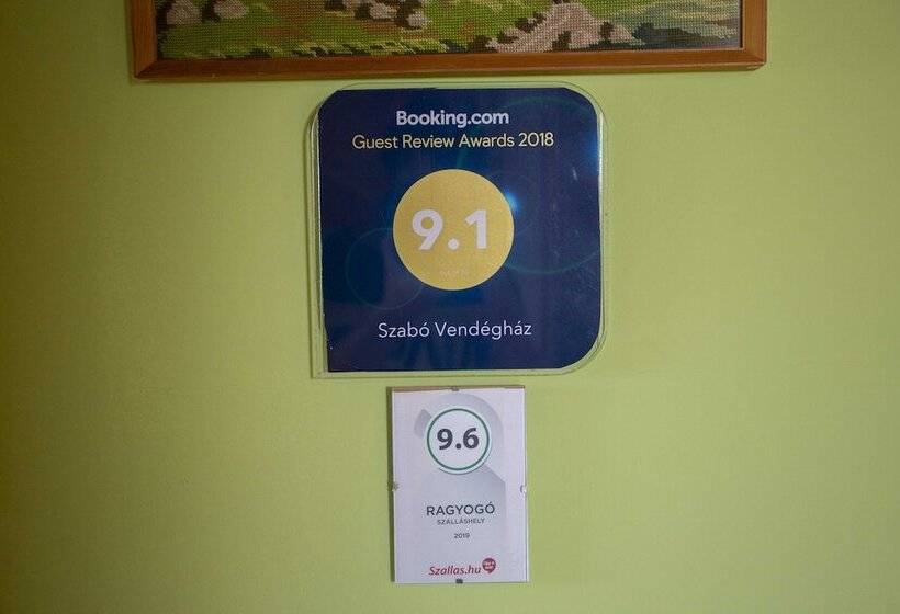 ペンション Szabó Vendégház