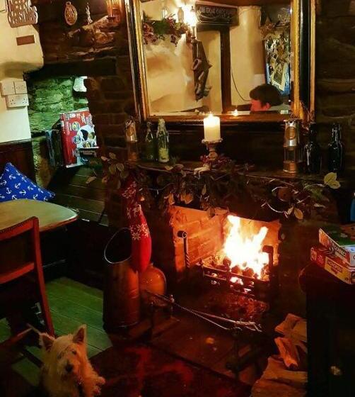 فندق صغير The Ship Inn Fowey