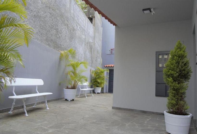 Apartamentos Turísticos Vitoria By Petit Hotels