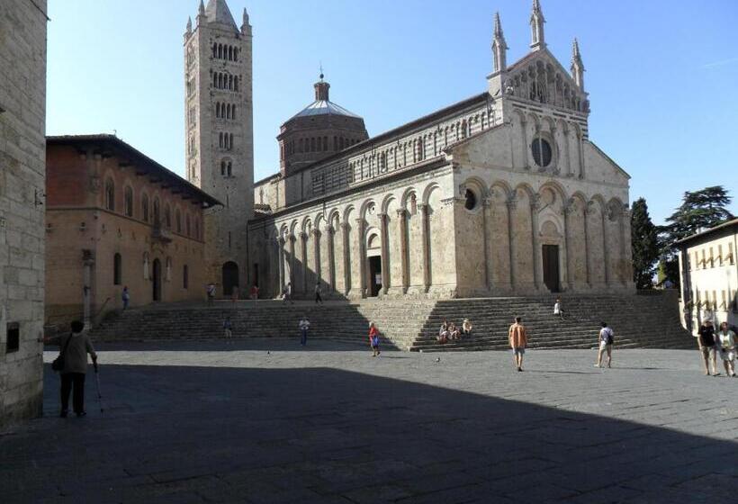 هتل Agriturismo Podere La Cascata