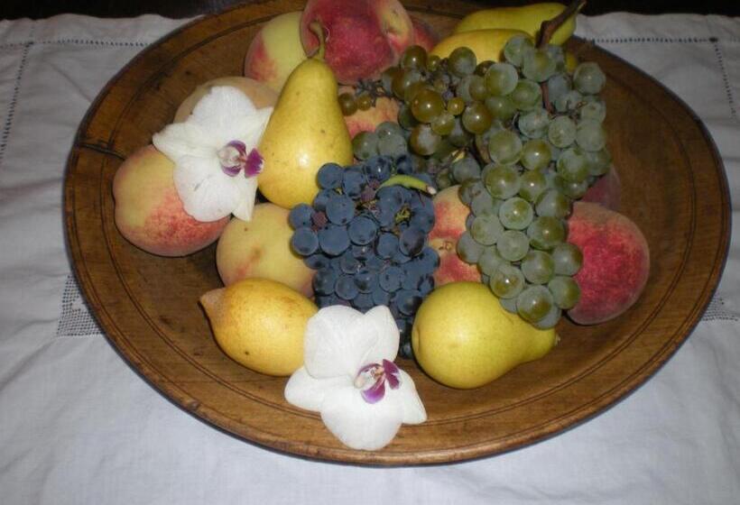 هتل Agriturismo Podere La Cascata