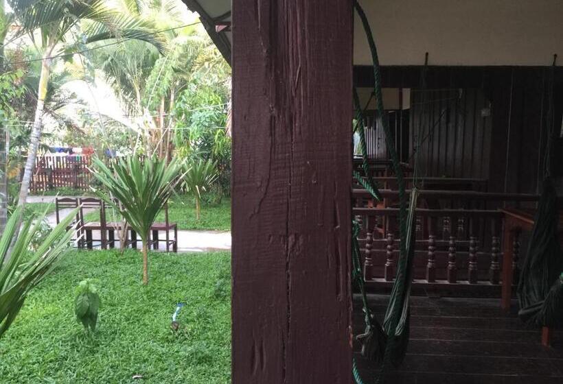 ペンション Dalom Guesthouse