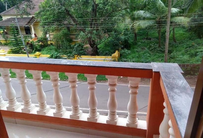 פנסיון Dio S Guest House