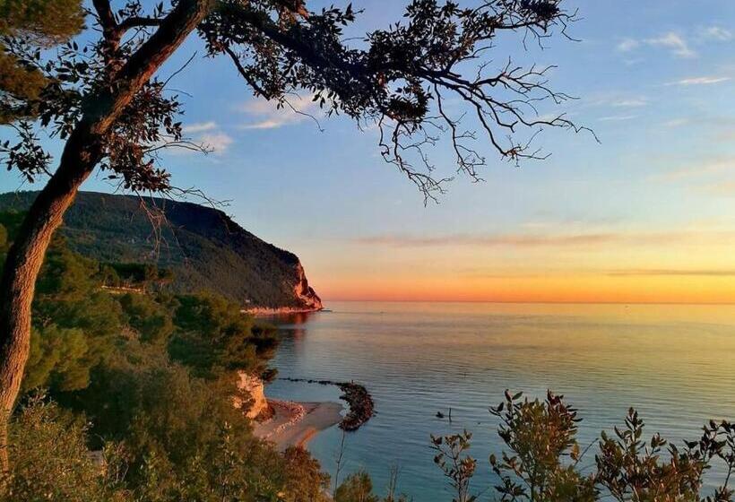 پانسیون La Fonte Guest House