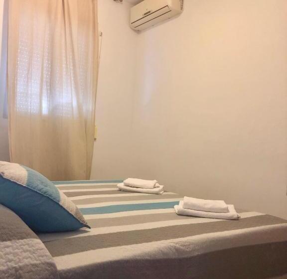 פנסיון Ochomin Hostel