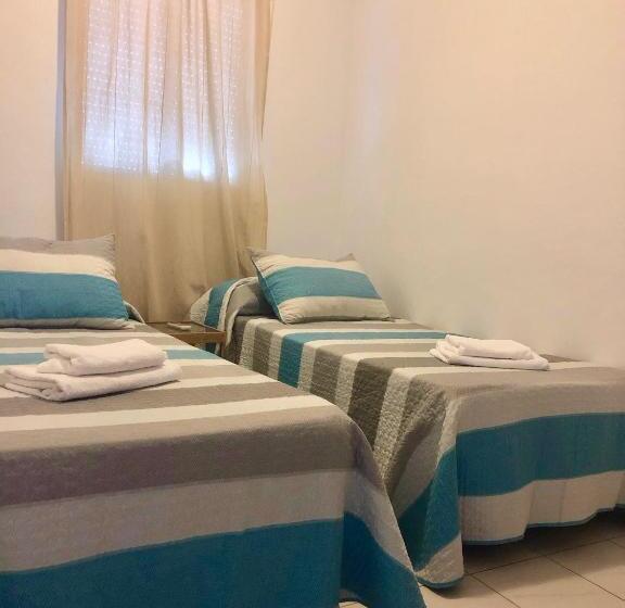 פנסיון Ochomin Hostel