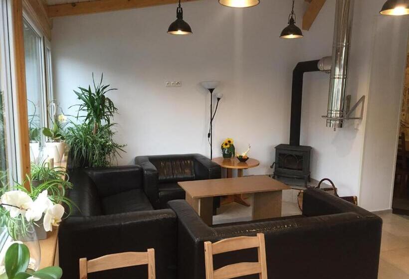 膳宿费 Penzion Eden Turnov