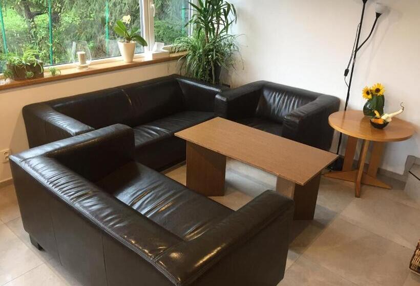 膳宿费 Penzion Eden Turnov