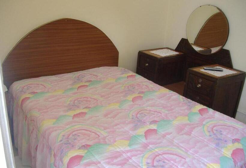 بنسيون Residência Ideal