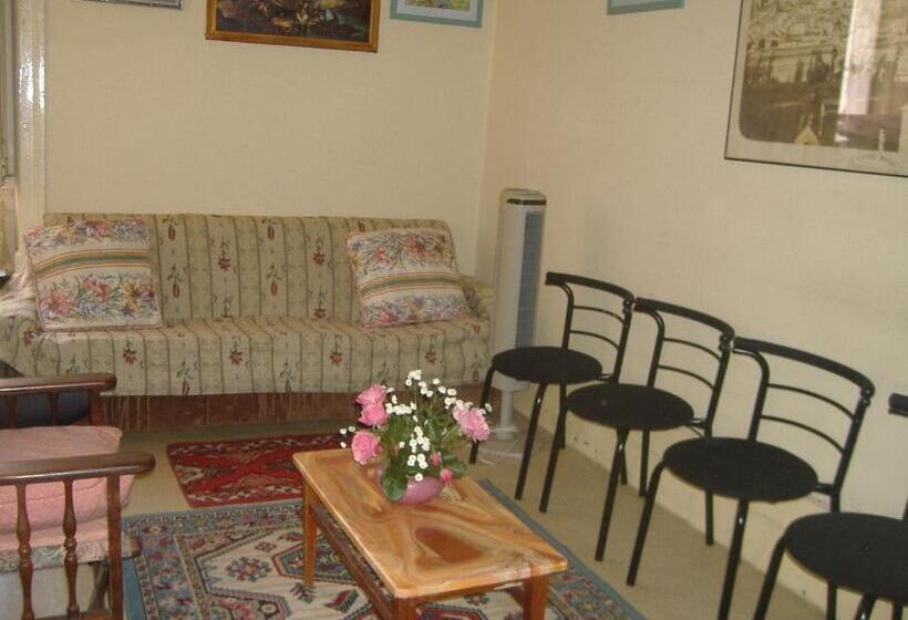 بنسيون Residência Ideal