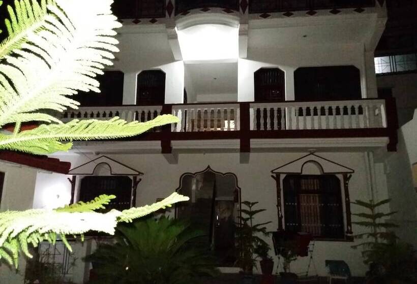 Пансион Sonu Guesthouse & Hostel