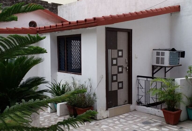 Пансион Sonu Guesthouse & Hostel