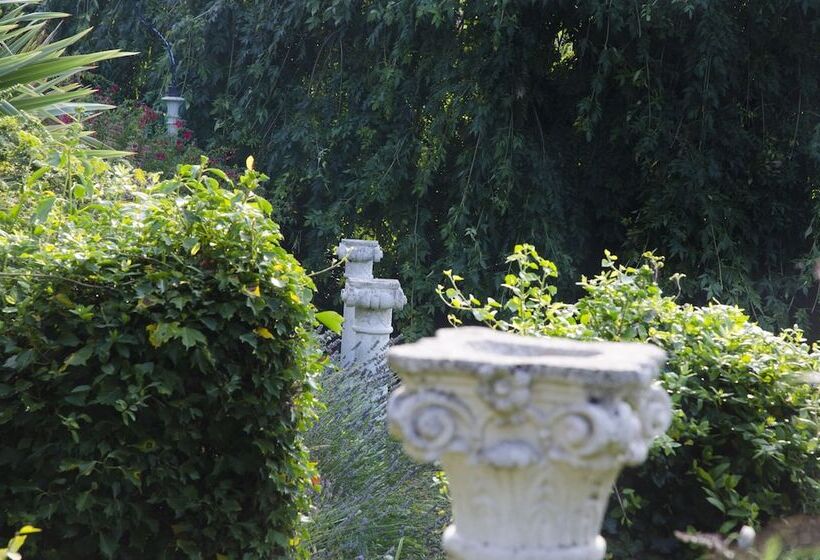 Пансион The White House